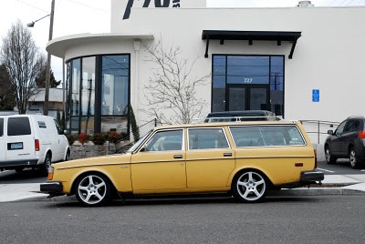 volvo-245-wagon-05.jpg