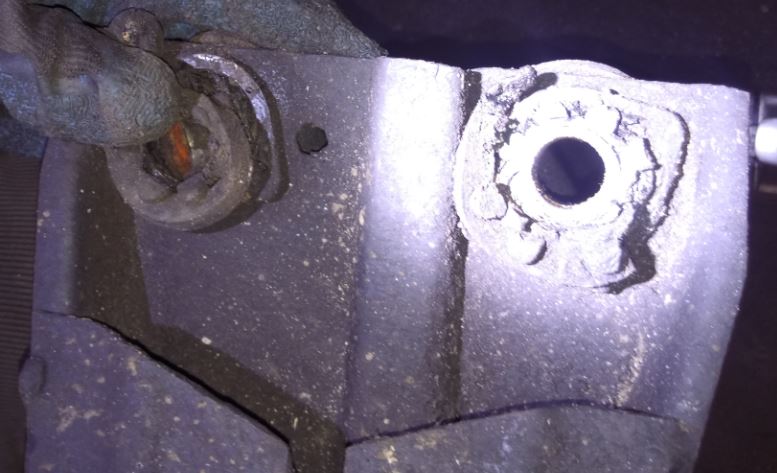 tuleje strona kierowcy.JPG