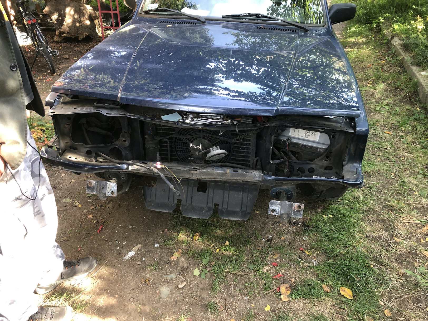 Zdjęty zderzak i lampy